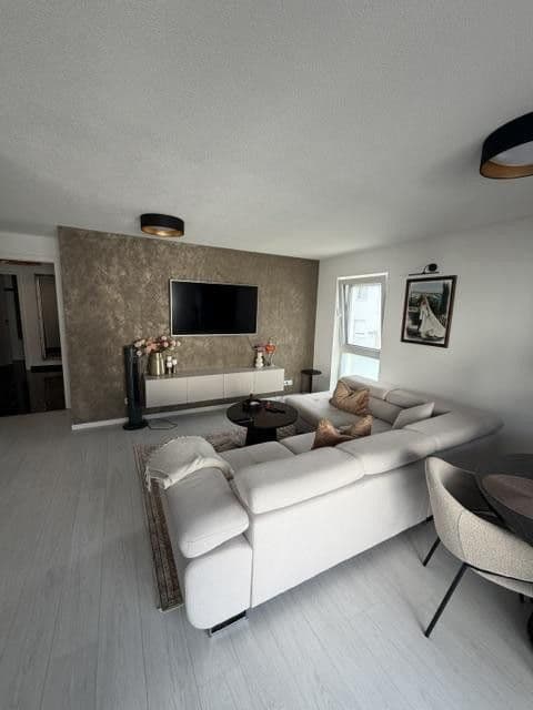 Pronájem bytu 2+kk 67 m², Am Langwieder Bach 21 b, München, Bavorsko Pronájem bytu 2+kk 67 m², Am Langwieder Bach 21 b, München, Bavorsko