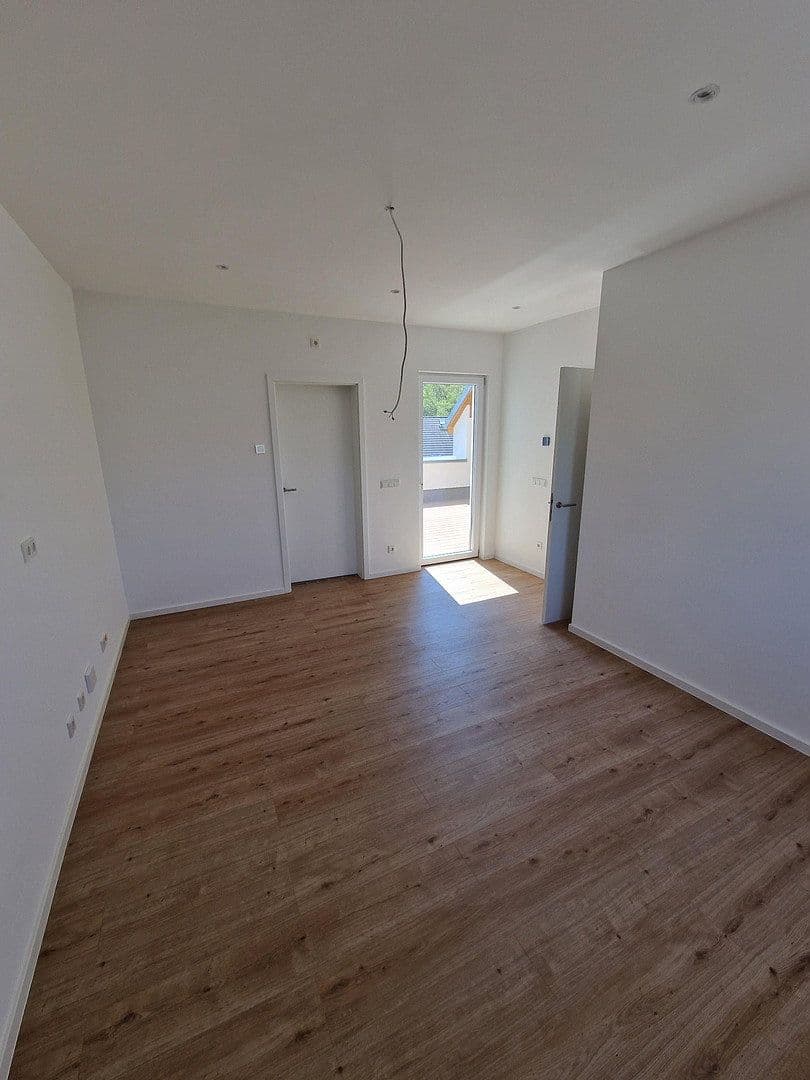 Pronájem domu 190 m², pozemek 120 m², Plaußiger Dorfstr. 24e, Leipzig, Sasko Pronájem domu 190 m², pozemek 120 m², Plaußiger Dorfstr. 24e, Leipzig, Sasko