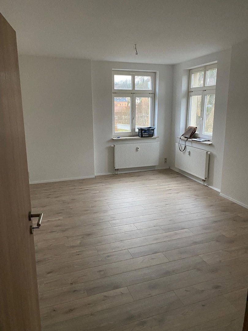Pronájem bytu 2+1 58 m², Bahnhofstraße 4, Reichenbach, Sasko Pronájem bytu 2+1 58 m², Bahnhofstraße 4, Reichenbach, Sasko