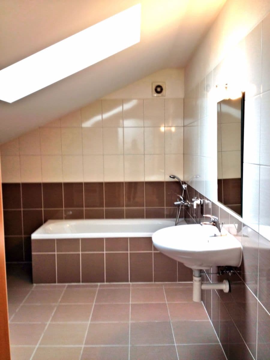 Pronájem bytu 2+kk 77 m², Mladých Běchovic, Praha, Praha Pronájem bytu 2+kk 77 m², Mladých Běchovic, Praha, Praha