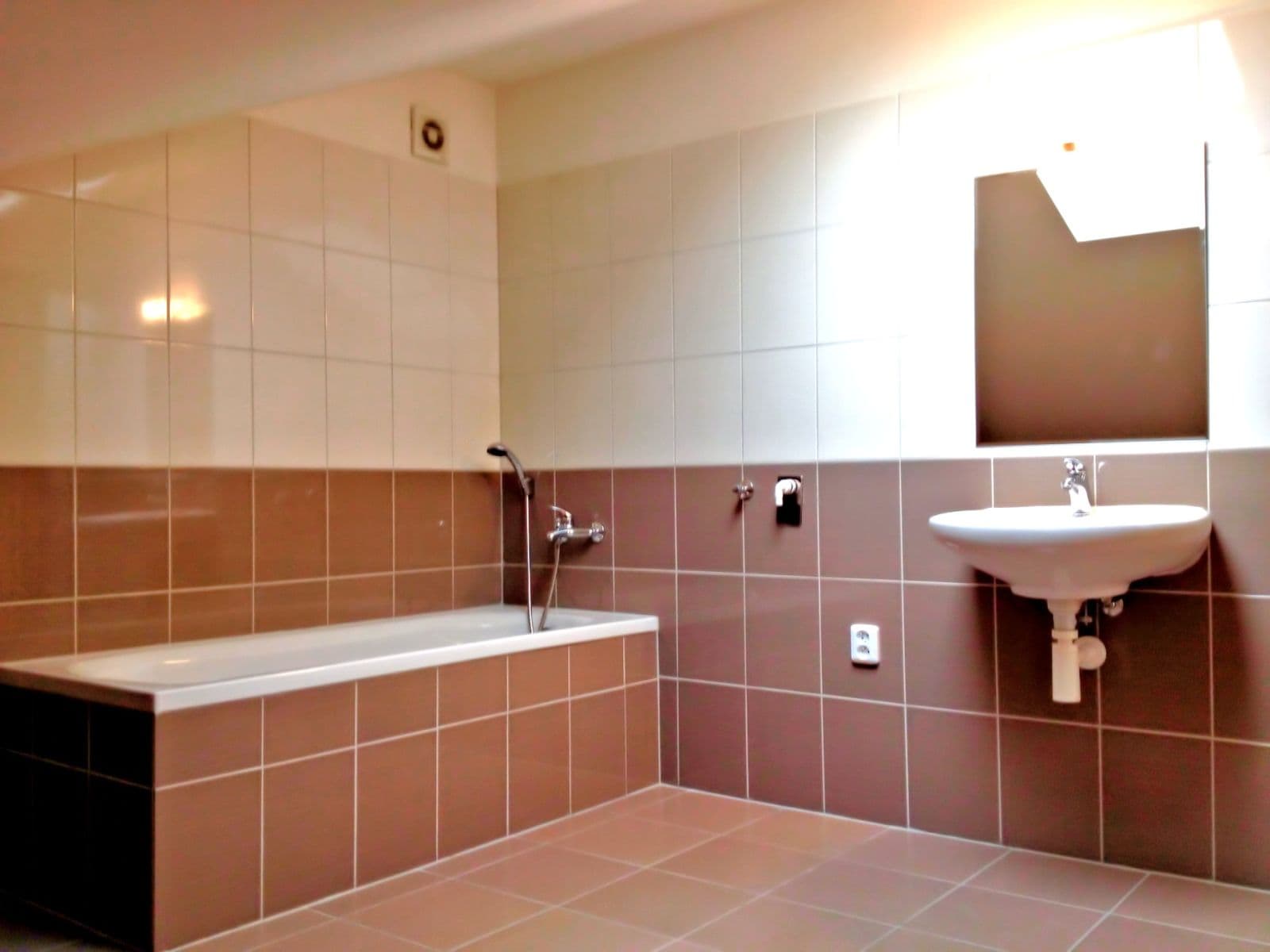 Pronájem bytu 2+kk 77 m², Mladých Běchovic, Praha, Praha Pronájem bytu 2+kk 77 m², Mladých Běchovic, Praha, Praha