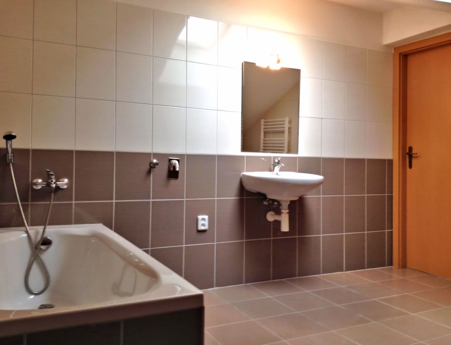 Pronájem bytu 2+kk 77 m², Mladých Běchovic, Praha, Praha Pronájem bytu 2+kk 77 m², Mladých Běchovic, Praha, Praha