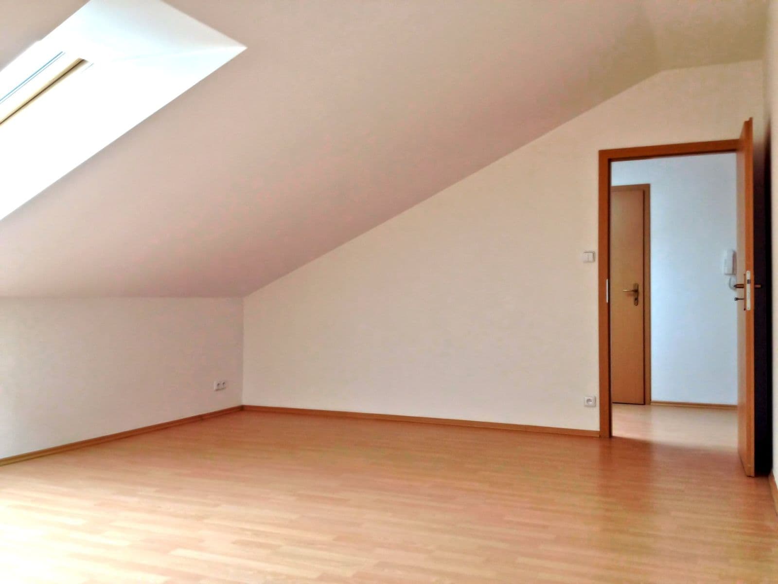 Pronájem bytu 2+kk 77 m², Mladých Běchovic, Praha, Praha Pronájem bytu 2+kk 77 m², Mladých Běchovic, Praha, Praha