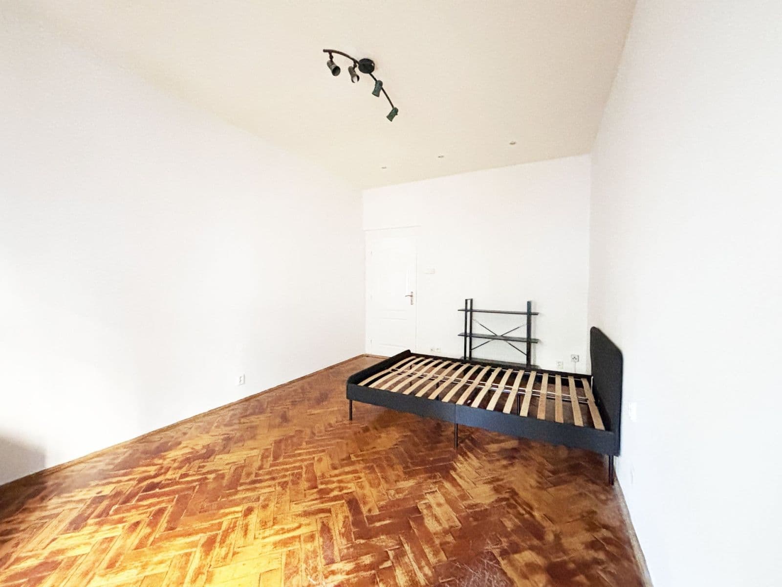 Pronájem bytu 1+1 48 m², Chrudimská, Praha, Praha Pronájem bytu 1+1 48 m², Chrudimská, Praha, Praha