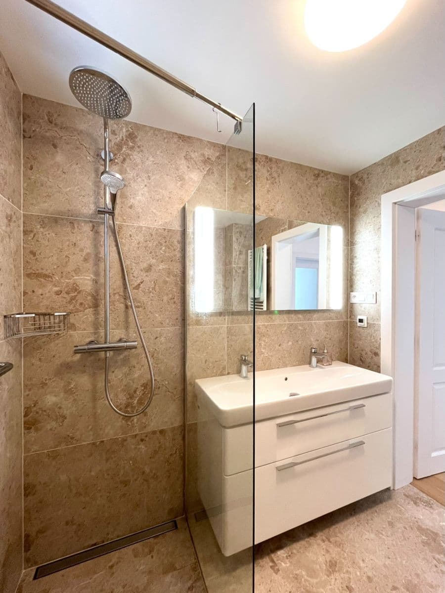 Pronájem bytu 3+1 80 m², J. Hollého, Dolné Kočkovce, Trenčiansky kraj Pronájem bytu 3+1 80 m², J. Hollého, Dolné Kočkovce, Trenčiansky kraj