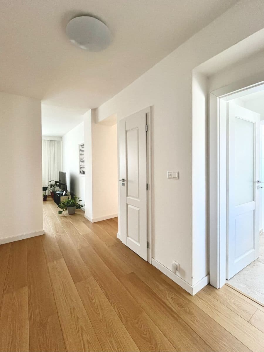 Pronájem bytu 3+1 80 m², J. Hollého, Dolné Kočkovce, Trenčiansky kraj Pronájem bytu 3+1 80 m², J. Hollého, Dolné Kočkovce, Trenčiansky kraj