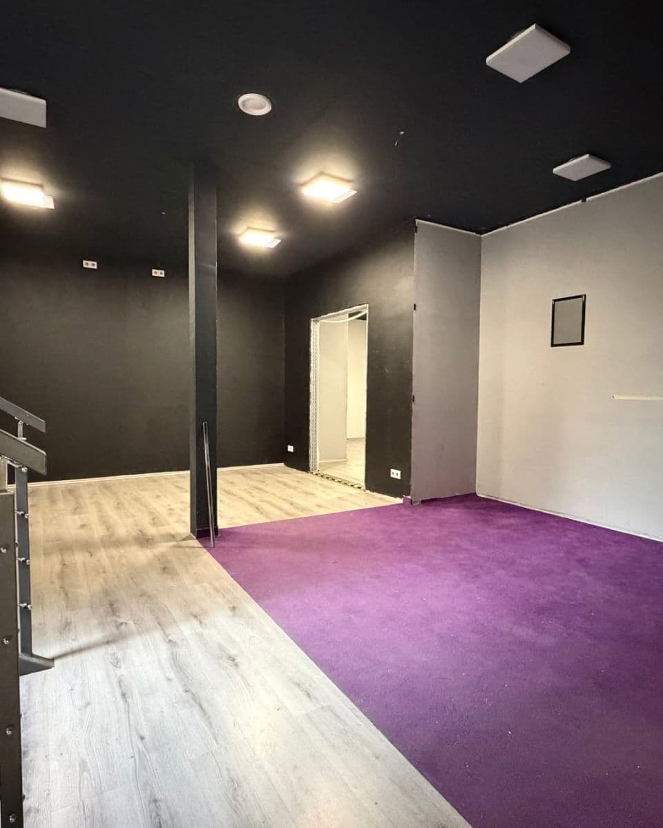 Pronájem nebytového prostoru 1.000 m², Na Harfě, Praha, Praha Pronájem nebytového prostoru 1.000 m², Na Harfě, Praha, Praha