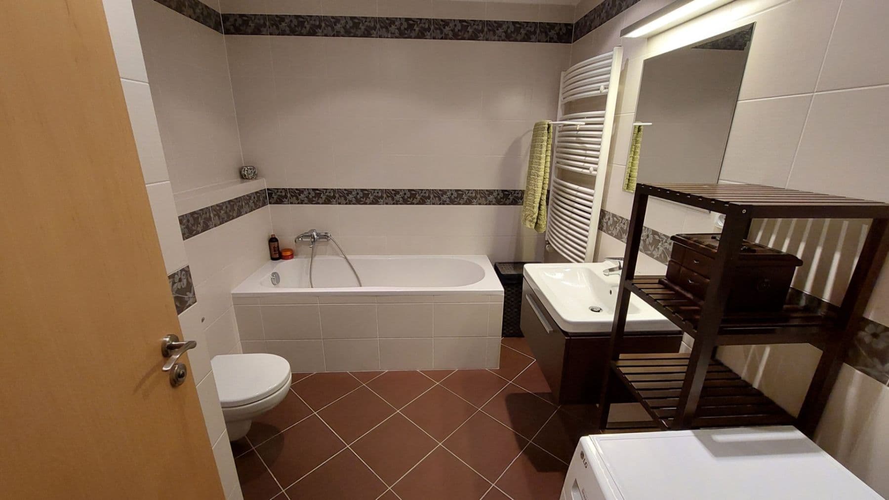 Pronájem bytu 2+kk 51 m², Tlumačovská, Praha, Praha Pronájem bytu 2+kk 51 m², Tlumačovská, Praha, Praha