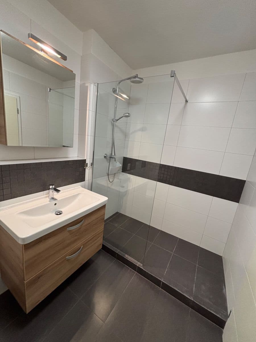 Pronájem bytu 2+1 62 m², Na križovatkách, Ružinov, Bratislavský kraj Pronájem bytu 2+1 62 m², Na križovatkách, Ružinov, Bratislavský kraj