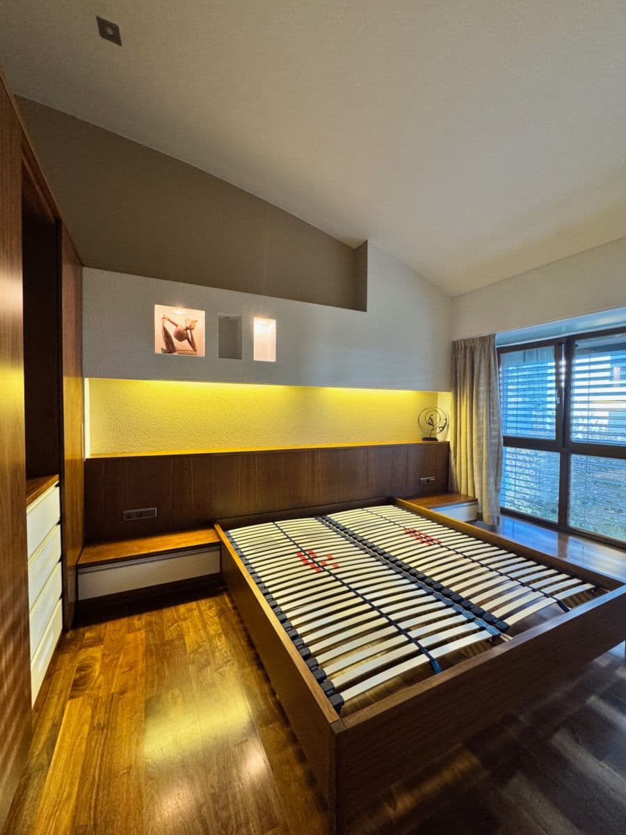Pronájem bytu 3+1 140 m², Pod Bôrikom, Bratislava - mestská časť Staré Mesto, Bratislavský kraj Pronájem bytu 3+1 140 m², Pod Bôrikom, Bratislava - mestská časť Staré Mesto, Bratislavský kraj