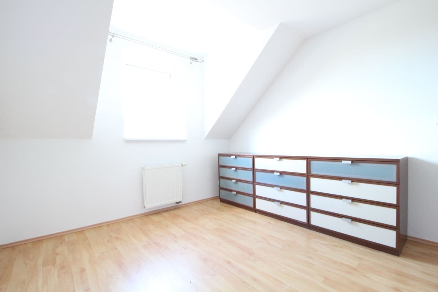 Pronájem domu 97 m², pozemek 59 m², Martinská, Kolín, Středočeský kraj Pronájem domu 97 m², pozemek 59 m², Martinská, Kolín, Středočeský kraj