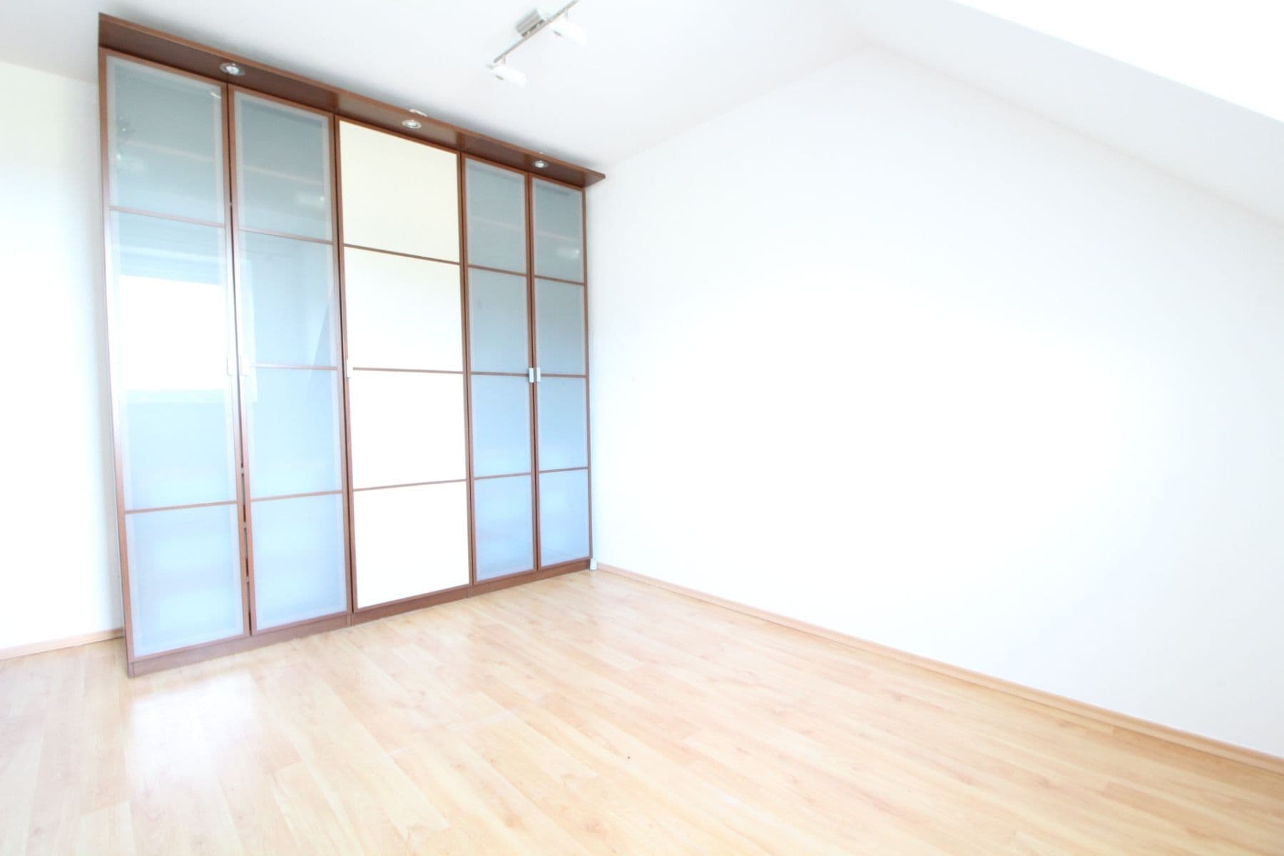 Pronájem domu 97 m², pozemek 59 m², Martinská, Kolín, Středočeský kraj Pronájem domu 97 m², pozemek 59 m², Martinská, Kolín, Středočeský kraj
