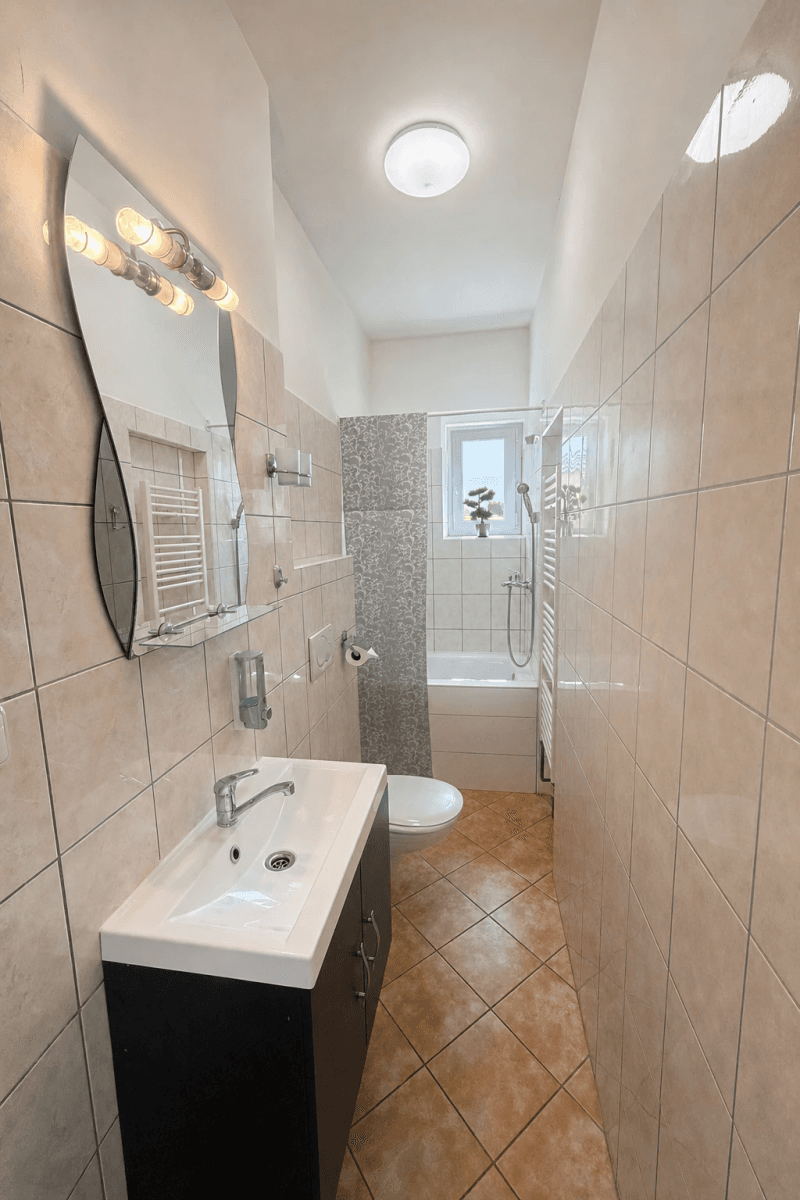 Pronájem bytu 2+1 60 m², Palackého, Znojmo, Jihomoravský kraj Pronájem bytu 2+1 60 m², Palackého, Znojmo, Jihomoravský kraj