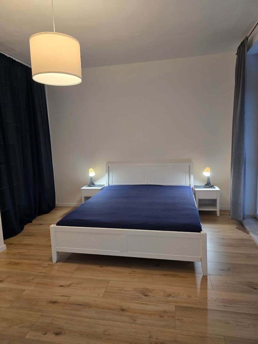 Pronájem bytu Garsoniéra 43 m², Papraďová, Ružinov, Bratislavský kraj Pronájem bytu Garsoniéra 43 m², Papraďová, Ružinov, Bratislavský kraj