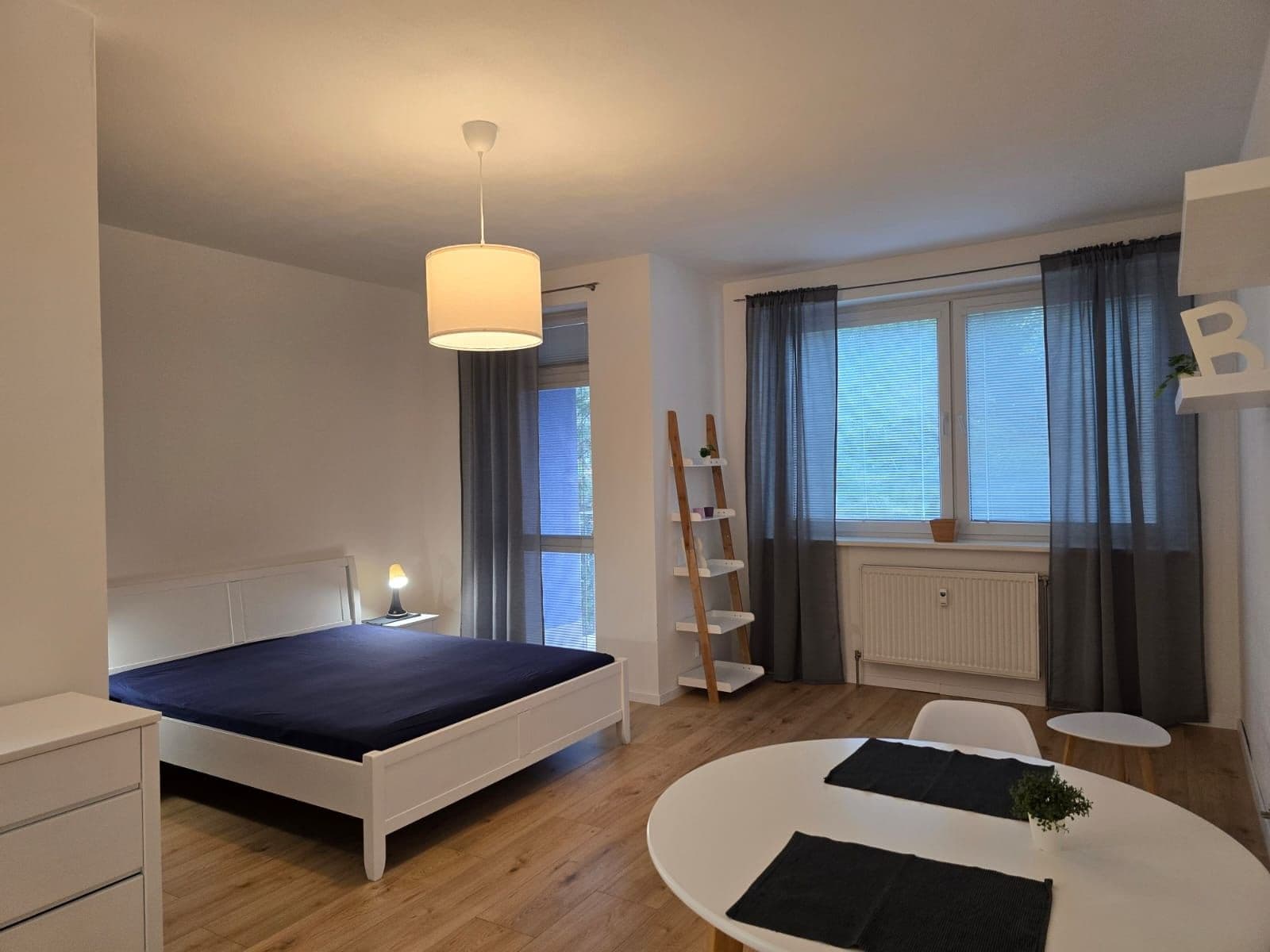 Pronájem bytu Garsoniéra 43 m², Papraďová, Ružinov, Bratislavský kraj Pronájem bytu Garsoniéra 43 m², Papraďová, Ružinov, Bratislavský kraj
