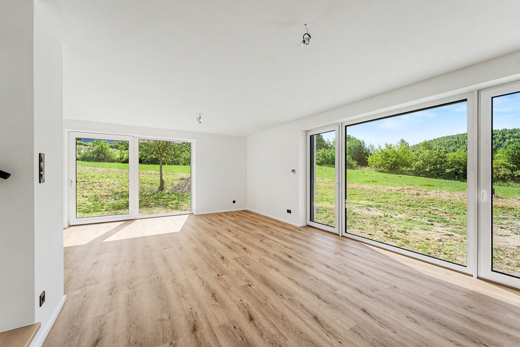 Prodej domu 102 m², pozemek 421 m², Pecínovská, Nové Strašecí, Středočeský kraj Prodej domu 102 m², pozemek 421 m², Pecínovská, Nové Strašecí, Středočeský kraj