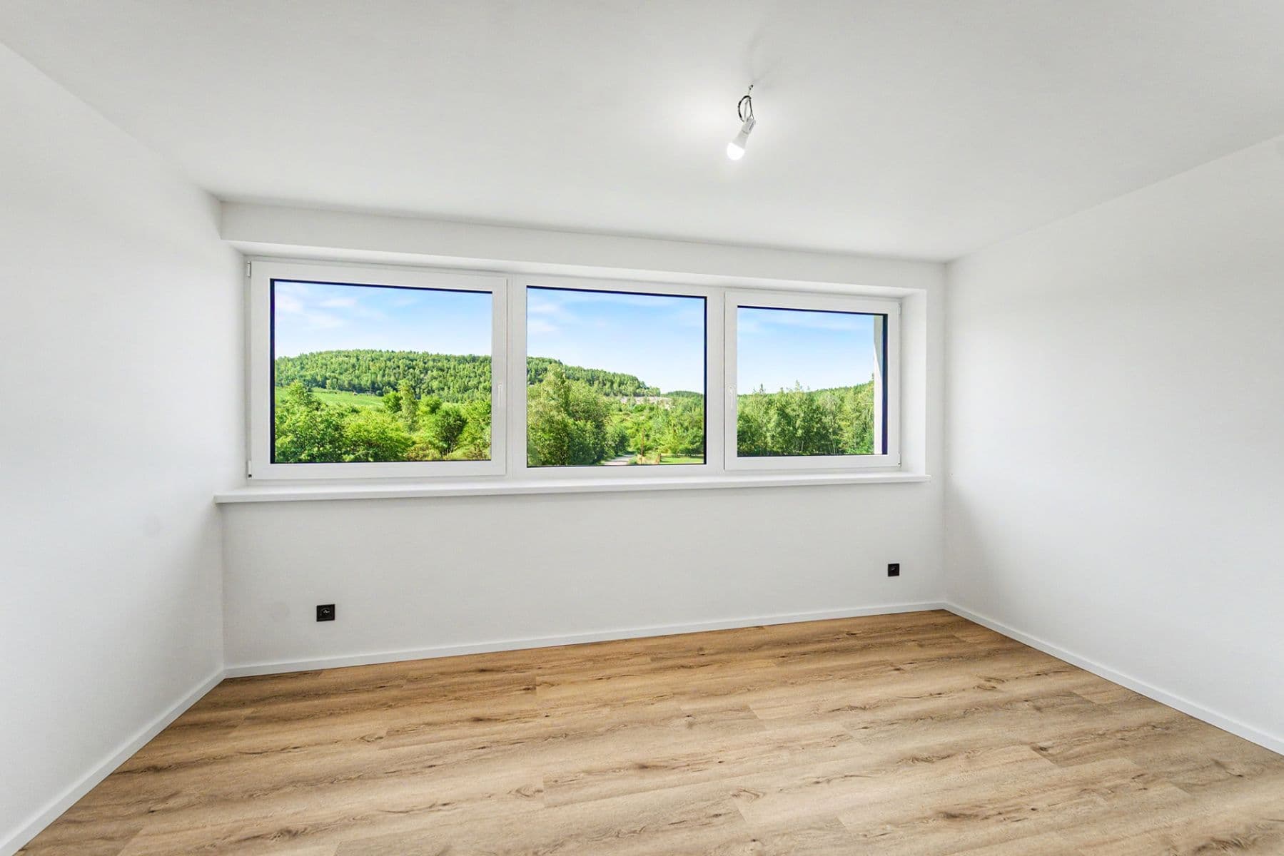 Prodej domu 102 m², pozemek 421 m², Pecínovská, Nové Strašecí, Středočeský kraj Prodej domu 102 m², pozemek 421 m², Pecínovská, Nové Strašecí, Středočeský kraj