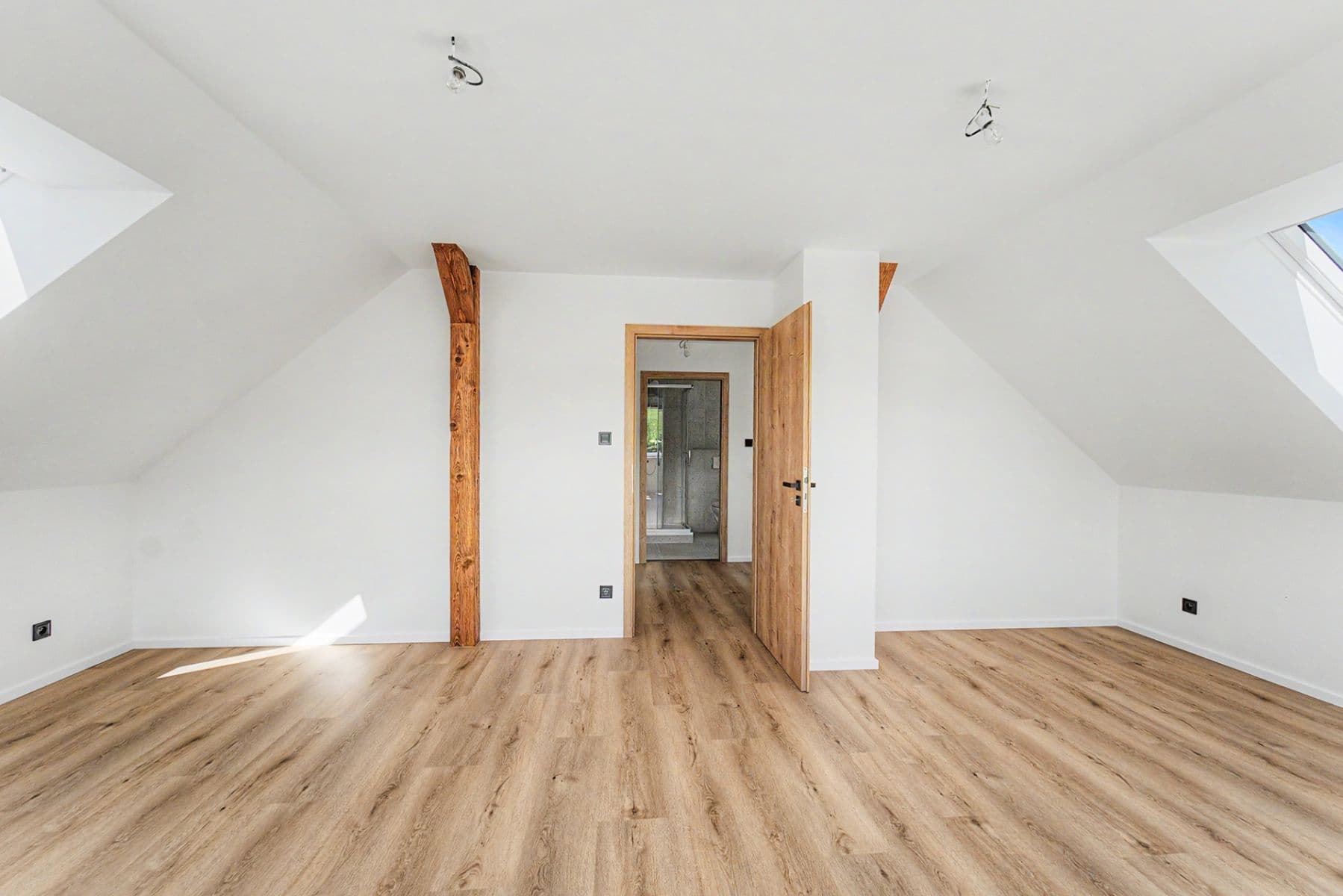 Prodej domu 102 m², pozemek 421 m², Pecínovská, Nové Strašecí, Středočeský kraj Prodej domu 102 m², pozemek 421 m², Pecínovská, Nové Strašecí, Středočeský kraj