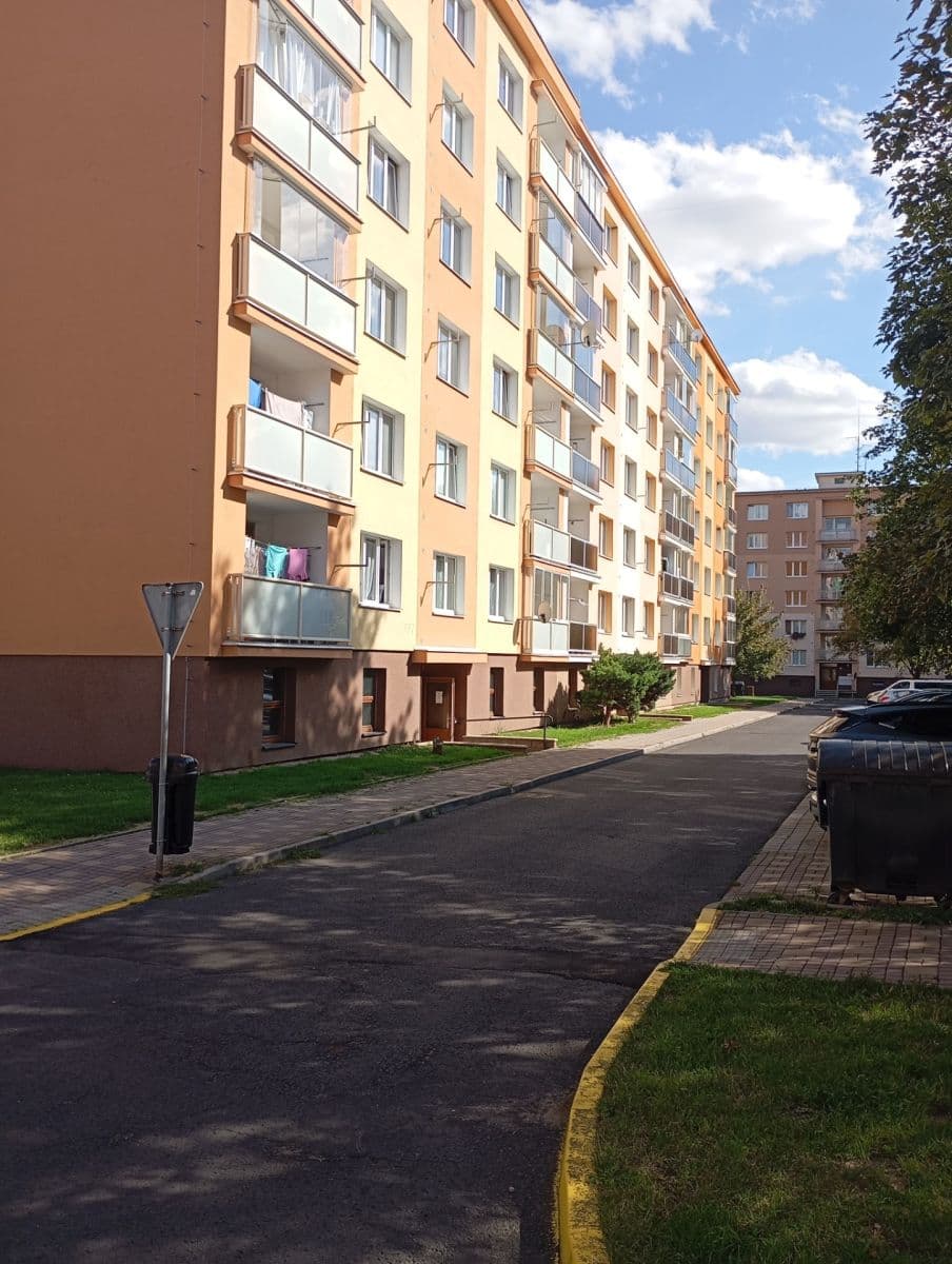 Pronájem bytu 1+1 34 m², Sídliště Míru, Podbořany, Ústecký kraj Pronájem bytu 1+1 34 m², Sídliště Míru, Podbořany, Ústecký kraj