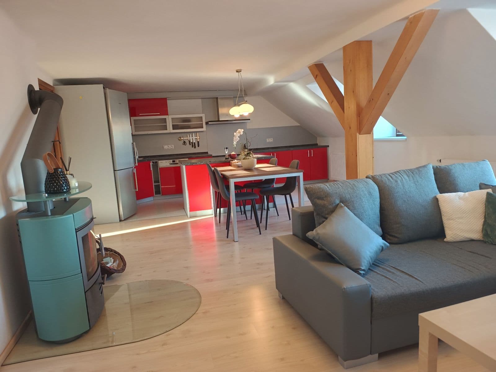 Pronájem bytu 3+kk 100 m², 8. března, Liberec, Liberecký kraj Pronájem bytu 3+kk 100 m², 8. března, Liberec, Liberecký kraj