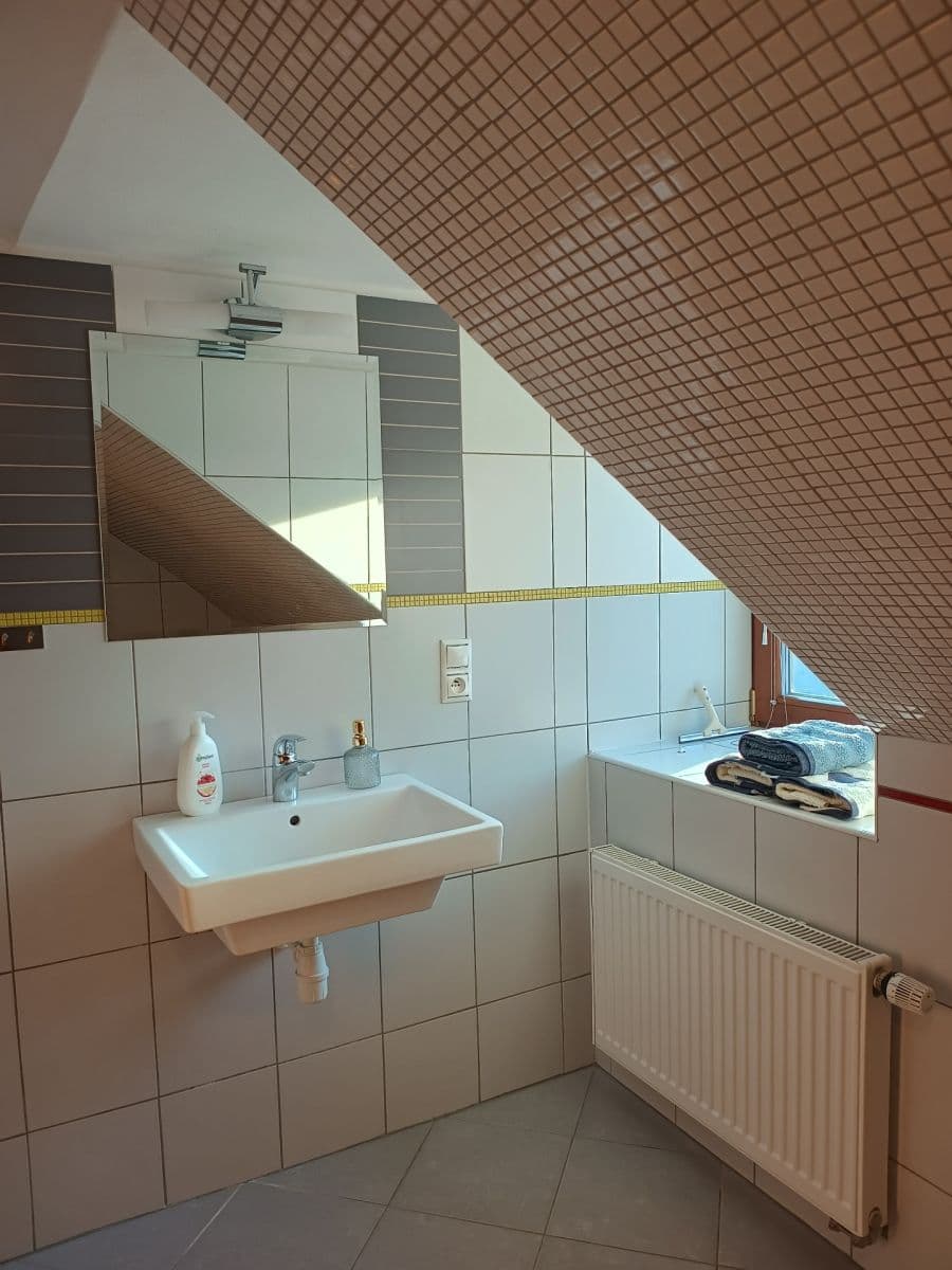 Pronájem bytu 3+kk 100 m², 8. března, Liberec, Liberecký kraj Pronájem bytu 3+kk 100 m², 8. března, Liberec, Liberecký kraj