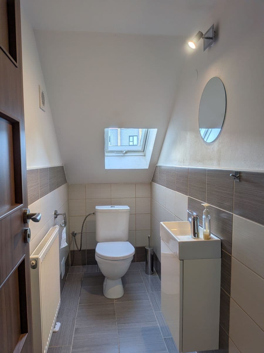 Pronájem bytu 3+kk 100 m², 8. března, Liberec, Liberecký kraj Pronájem bytu 3+kk 100 m², 8. března, Liberec, Liberecký kraj