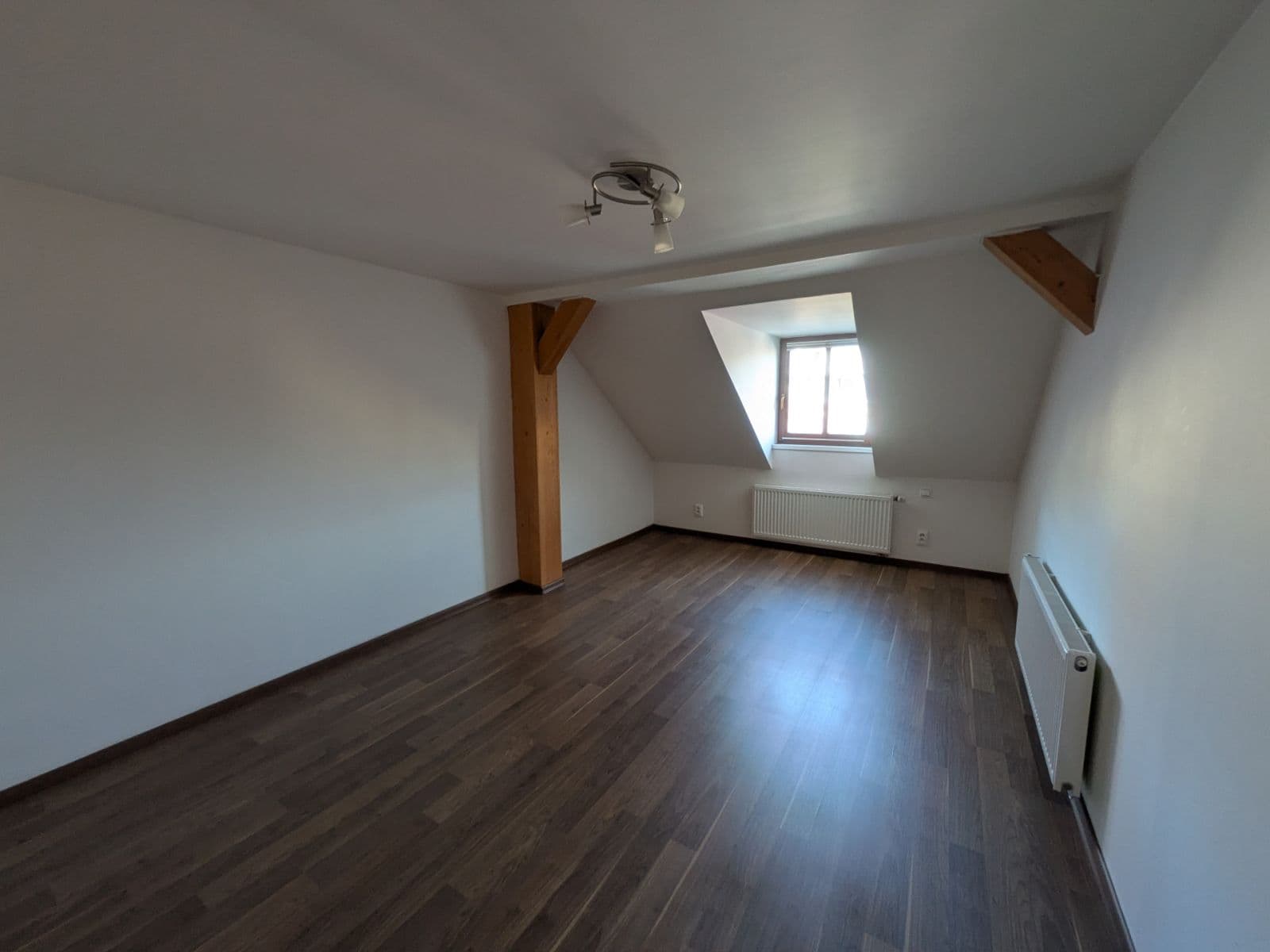 Pronájem bytu 3+kk 100 m², 8. března, Liberec, Liberecký kraj Pronájem bytu 3+kk 100 m², 8. března, Liberec, Liberecký kraj