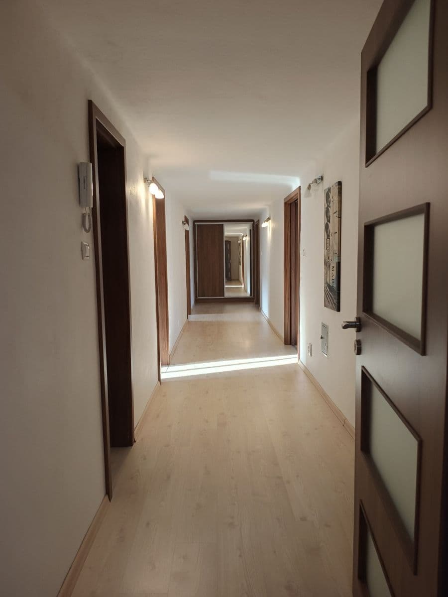 Pronájem bytu 3+kk 100 m², 8. března, Liberec, Liberecký kraj Pronájem bytu 3+kk 100 m², 8. března, Liberec, Liberecký kraj