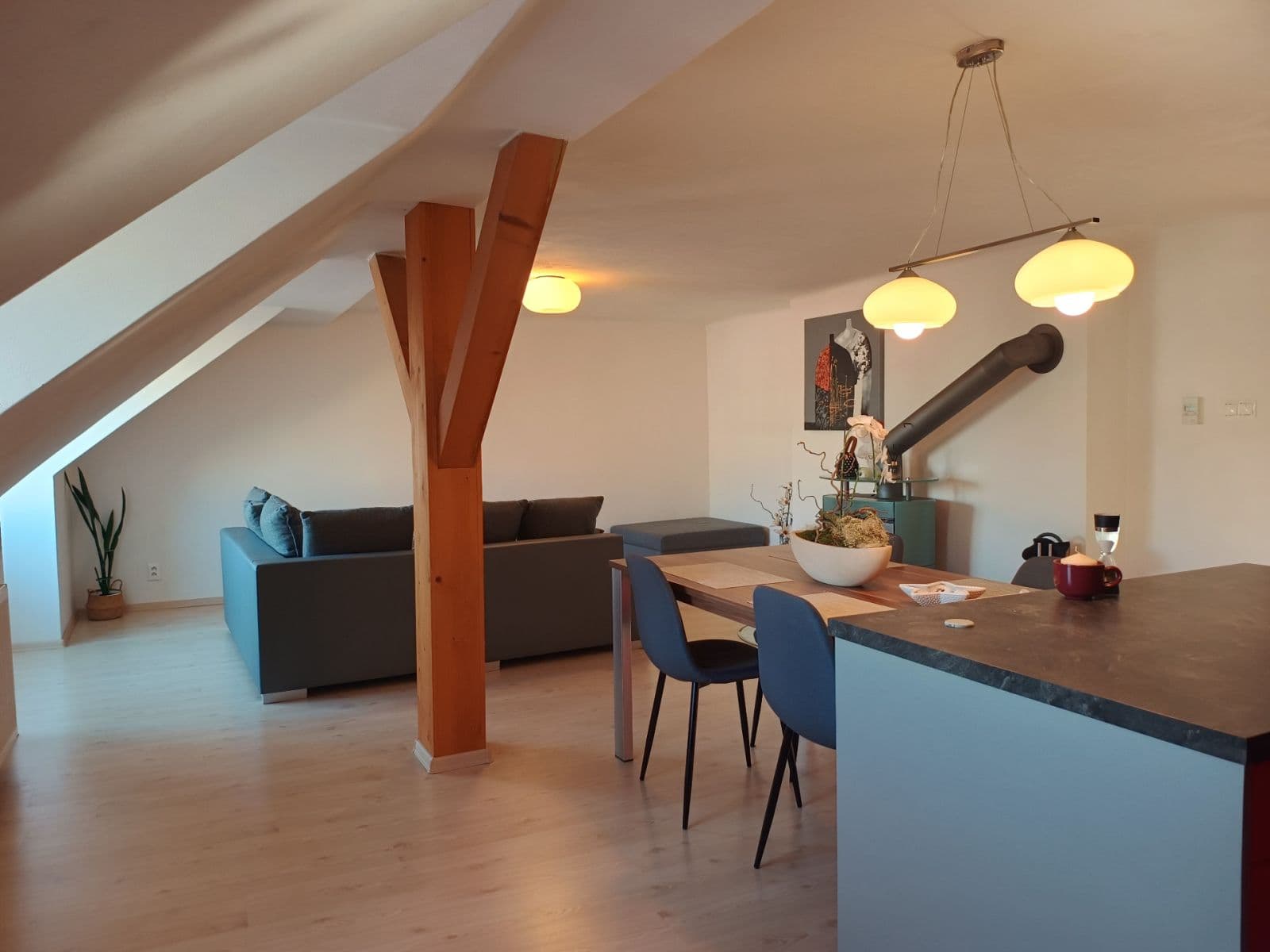 Pronájem bytu 3+kk 100 m², 8. března, Liberec, Liberecký kraj Pronájem bytu 3+kk 100 m², 8. března, Liberec, Liberecký kraj