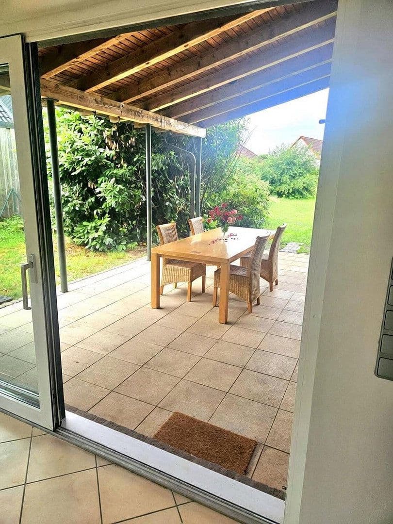 Prodej domu 280 m², pozemek 769 m², Bergen, Dolní Sasko Prodej domu 280 m², pozemek 769 m², Bergen, Dolní Sasko