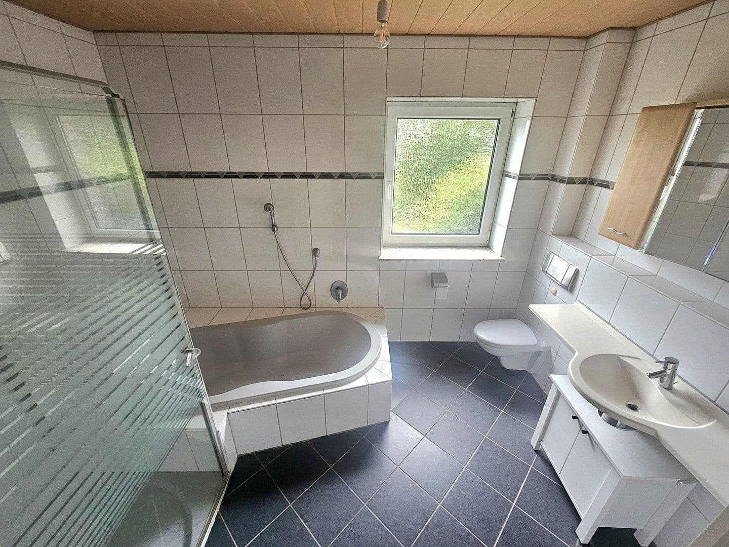 Prodej domu 280 m², pozemek 769 m², Bergen, Dolní Sasko Prodej domu 280 m², pozemek 769 m², Bergen, Dolní Sasko