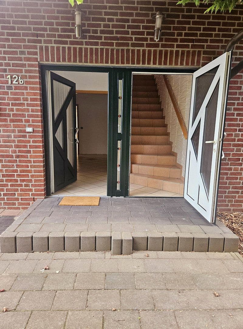 Prodej domu 280 m², pozemek 769 m², Bergen, Dolní Sasko Prodej domu 280 m², pozemek 769 m², Bergen, Dolní Sasko