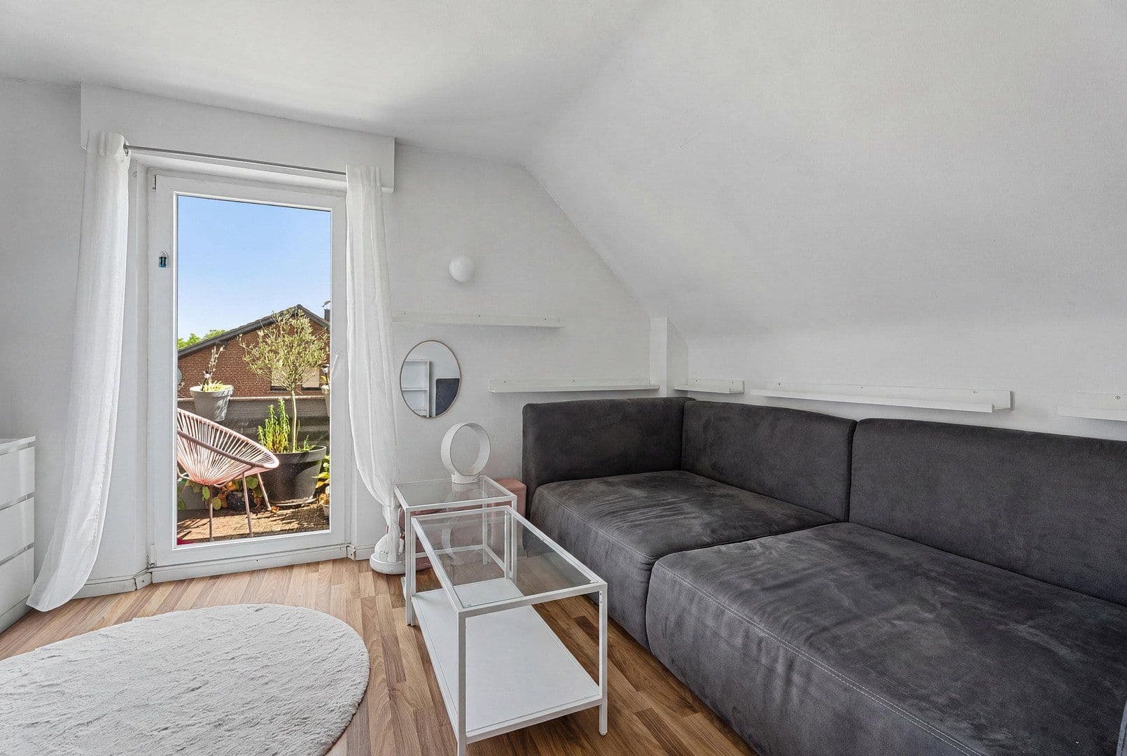 Prodej domu 137 m², pozemek 1.597 m², Hürtgenwald, Severní Porýní-Vestfálsko Prodej domu 137 m², pozemek 1.597 m², Hürtgenwald, Severní Porýní-Vestfálsko