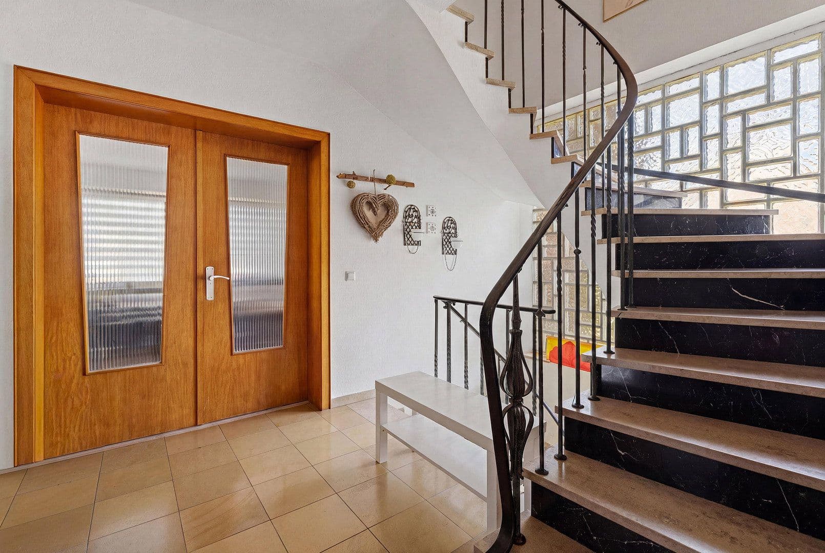 Prodej domu 137 m², pozemek 1.597 m², Hürtgenwald, Severní Porýní-Vestfálsko Prodej domu 137 m², pozemek 1.597 m², Hürtgenwald, Severní Porýní-Vestfálsko