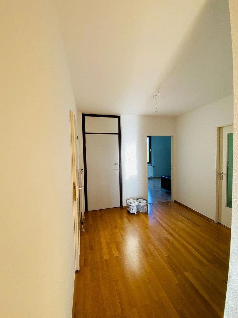 Pronájem bytu 3+1 89 m², Johanneskirchner Straße 138, München, Bavorsko Pronájem bytu 3+1 89 m², Johanneskirchner Straße 138, München, Bavorsko