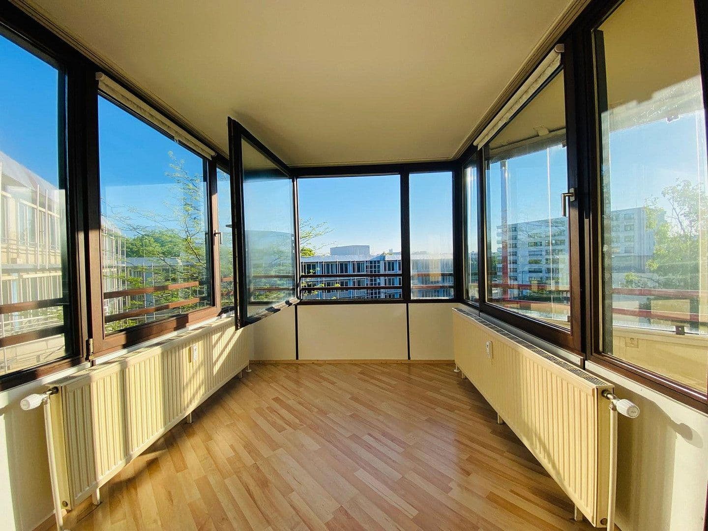 Pronájem bytu 3+1 89 m², Johanneskirchner Straße 138, München, Bavorsko Pronájem bytu 3+1 89 m², Johanneskirchner Straße 138, München, Bavorsko