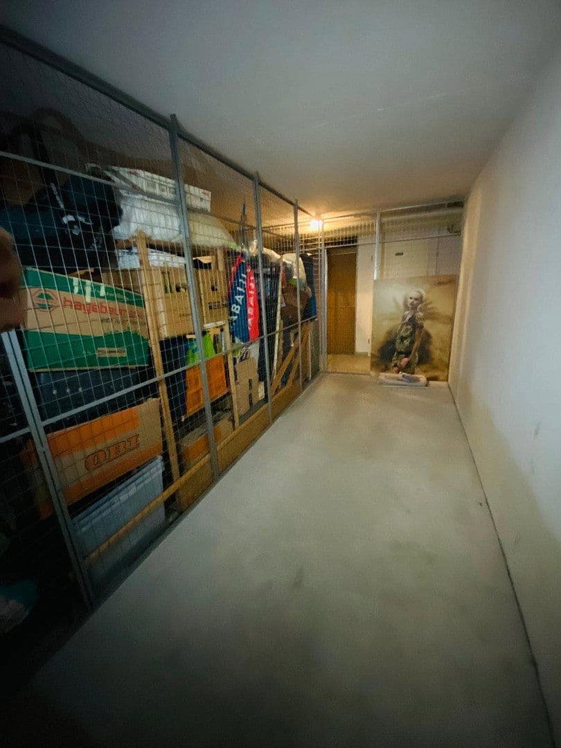 Pronájem bytu 3+1 89 m², Johanneskirchner Straße 138, München, Bavorsko Pronájem bytu 3+1 89 m², Johanneskirchner Straße 138, München, Bavorsko