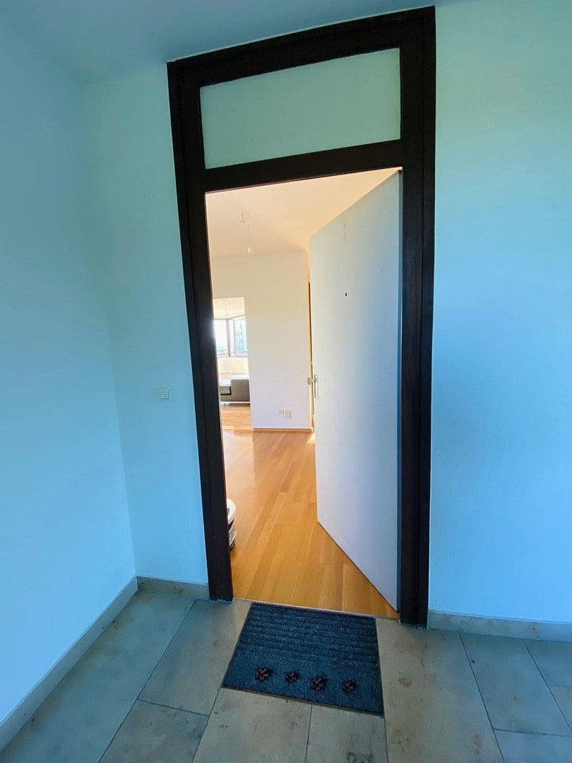 Pronájem bytu 3+1 89 m², Johanneskirchner Straße 138, München, Bavorsko Pronájem bytu 3+1 89 m², Johanneskirchner Straße 138, München, Bavorsko