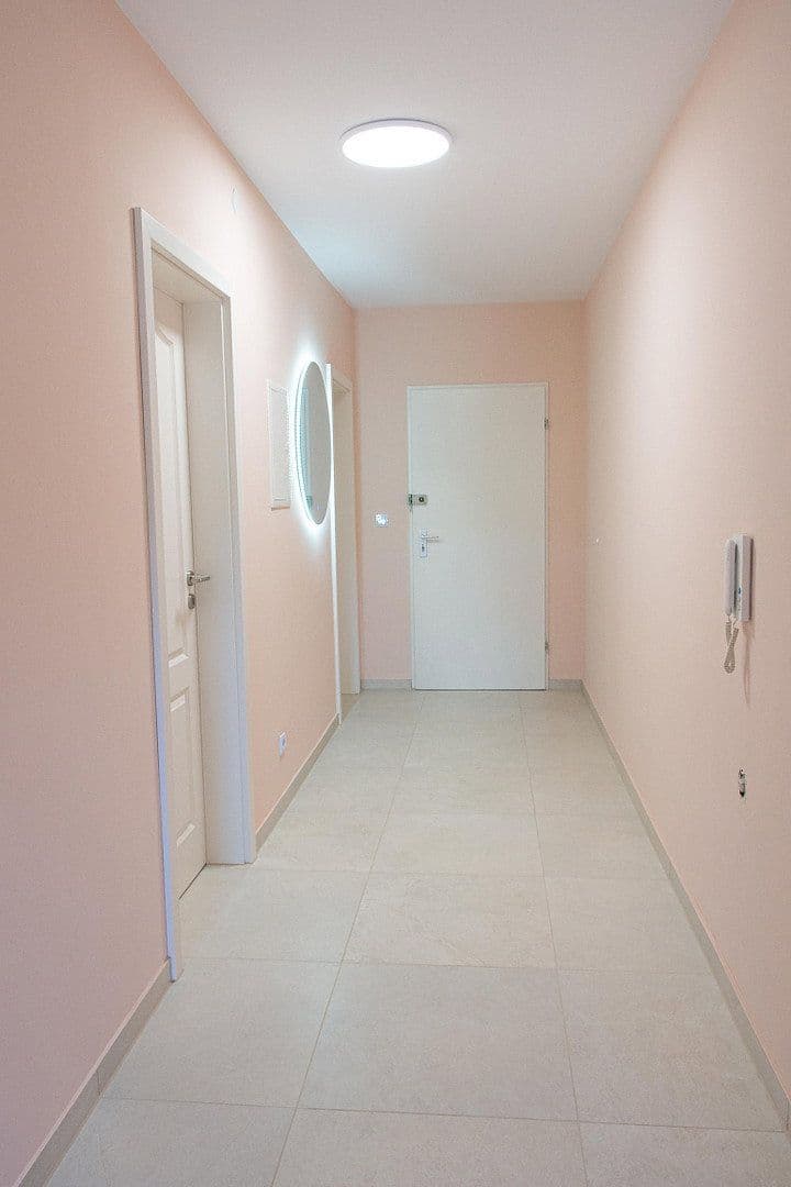 Prodej bytu 2+1 67 m², Pforzheim, Bádensko-Württembersko Prodej bytu 2+1 67 m², Pforzheim, Bádensko-Württembersko
