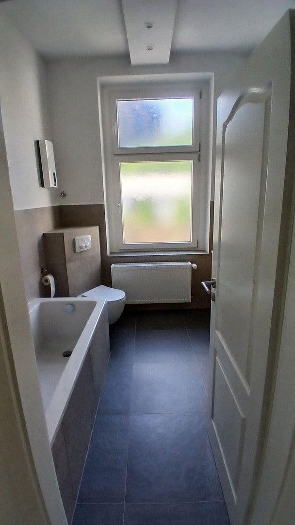 Pronájem bytu 3+1 89 m², Voswinckelstraße 23, Wuppertal, Severní Porýní-Vestfálsko Pronájem bytu 3+1 89 m², Voswinckelstraße 23, Wuppertal, Severní Porýní-Vestfálsko
