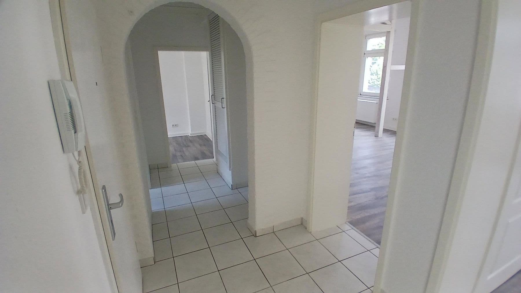 Pronájem bytu 3+1 89 m², Voswinckelstraße 23, Wuppertal, Severní Porýní-Vestfálsko Pronájem bytu 3+1 89 m², Voswinckelstraße 23, Wuppertal, Severní Porýní-Vestfálsko