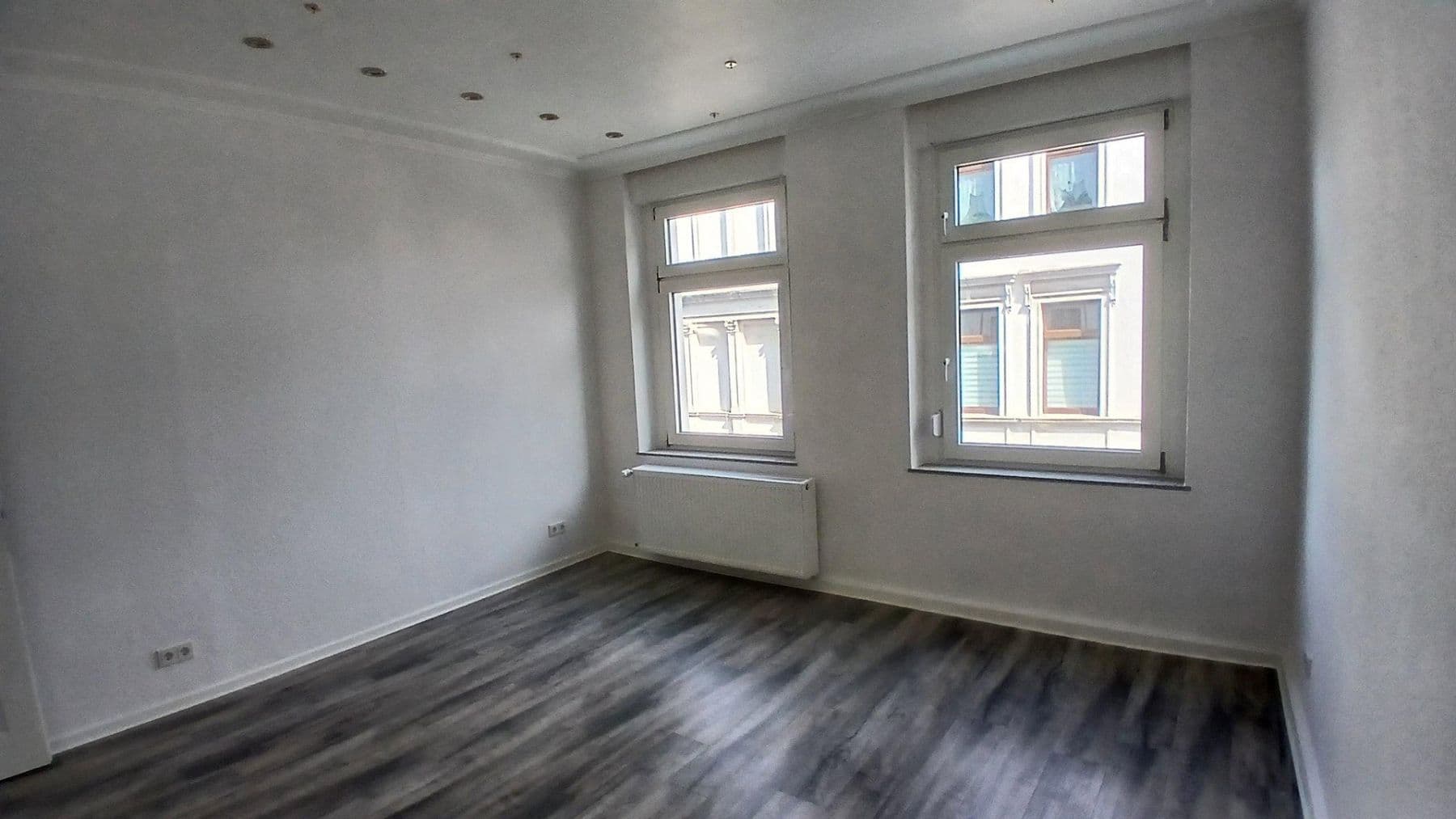 Pronájem bytu 3+1 89 m², Voswinckelstraße 23, Wuppertal, Severní Porýní-Vestfálsko Pronájem bytu 3+1 89 m², Voswinckelstraße 23, Wuppertal, Severní Porýní-Vestfálsko