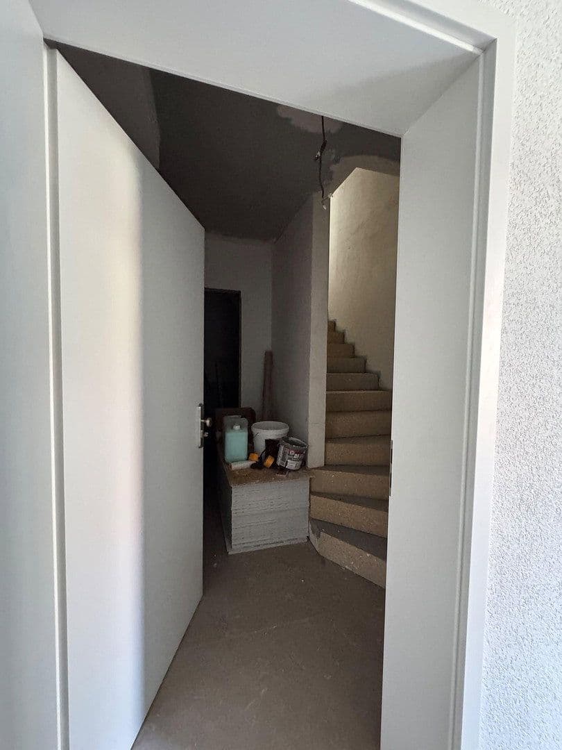 Pronájem bytu 4+1 99 m², Flörsheim, Hessen Pronájem bytu 4+1 99 m², Flörsheim, Hessen
