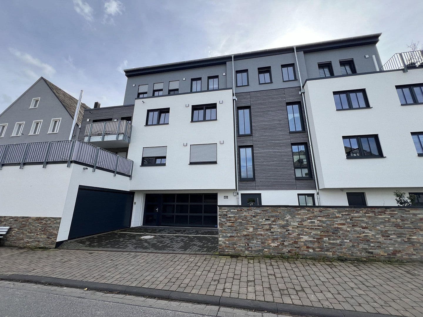Pronájem bytu 2+1 70 m², Mertesdorf, Porýní-Falc Pronájem bytu 2+1 70 m², Mertesdorf, Porýní-Falc