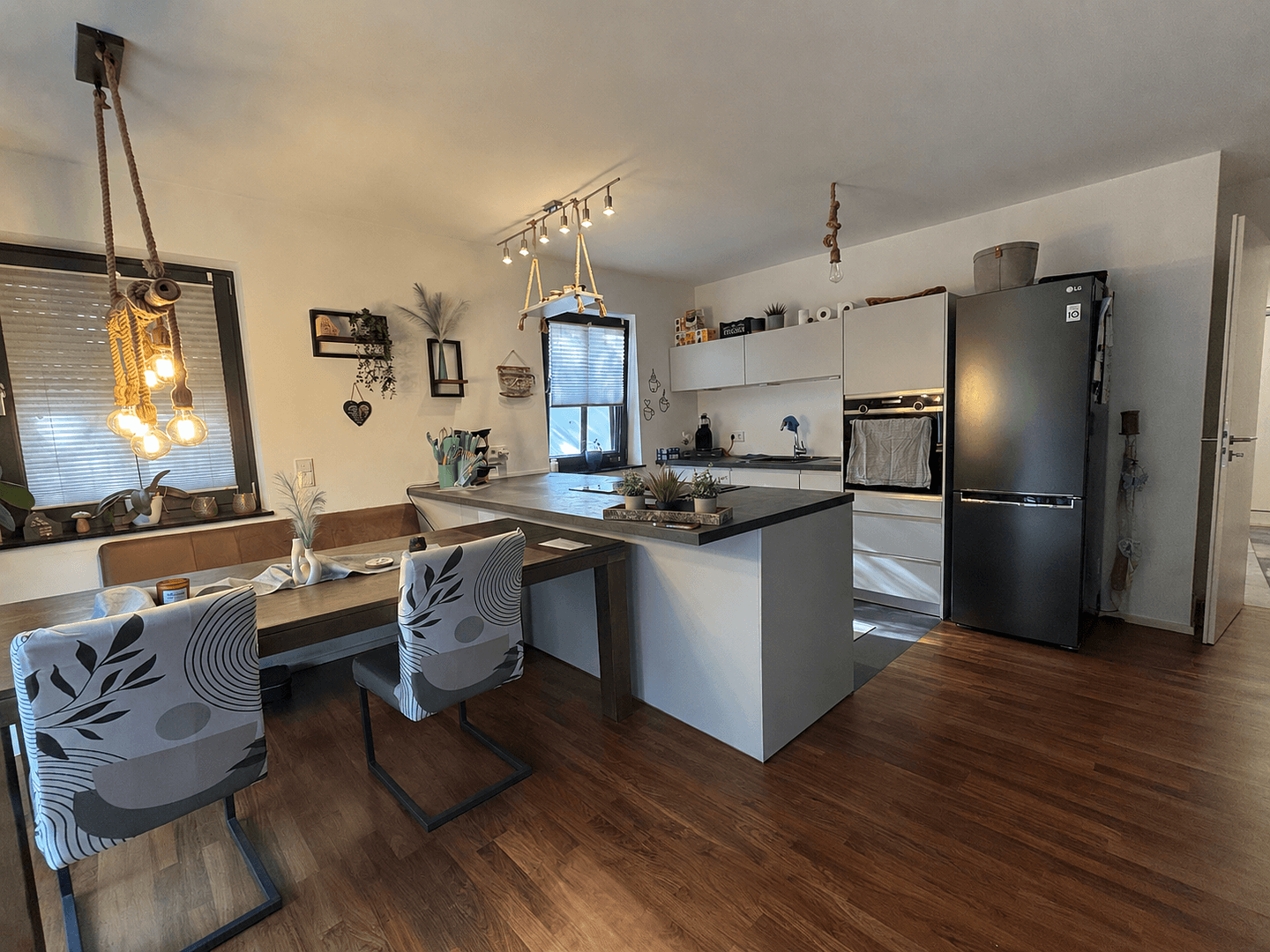 Pronájem bytu 2+1 70 m², Mertesdorf, Porýní-Falc Pronájem bytu 2+1 70 m², Mertesdorf, Porýní-Falc