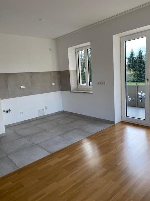 Pronájem bytu 3+1 120 m², Radebeul, Sasko Pronájem bytu 3+1 120 m², Radebeul, Sasko