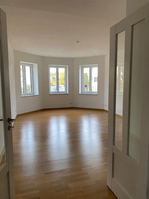 Pronájem bytu 3+1 120 m², Radebeul, Sasko Pronájem bytu 3+1 120 m², Radebeul, Sasko