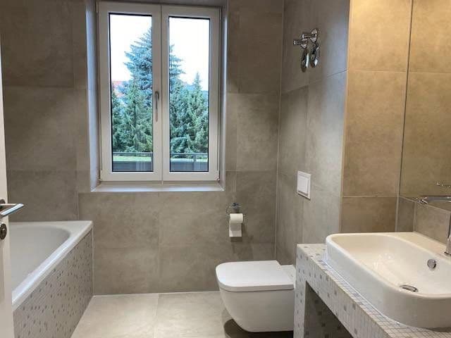 Pronájem bytu 3+1 120 m², Radebeul, Sasko Pronájem bytu 3+1 120 m², Radebeul, Sasko