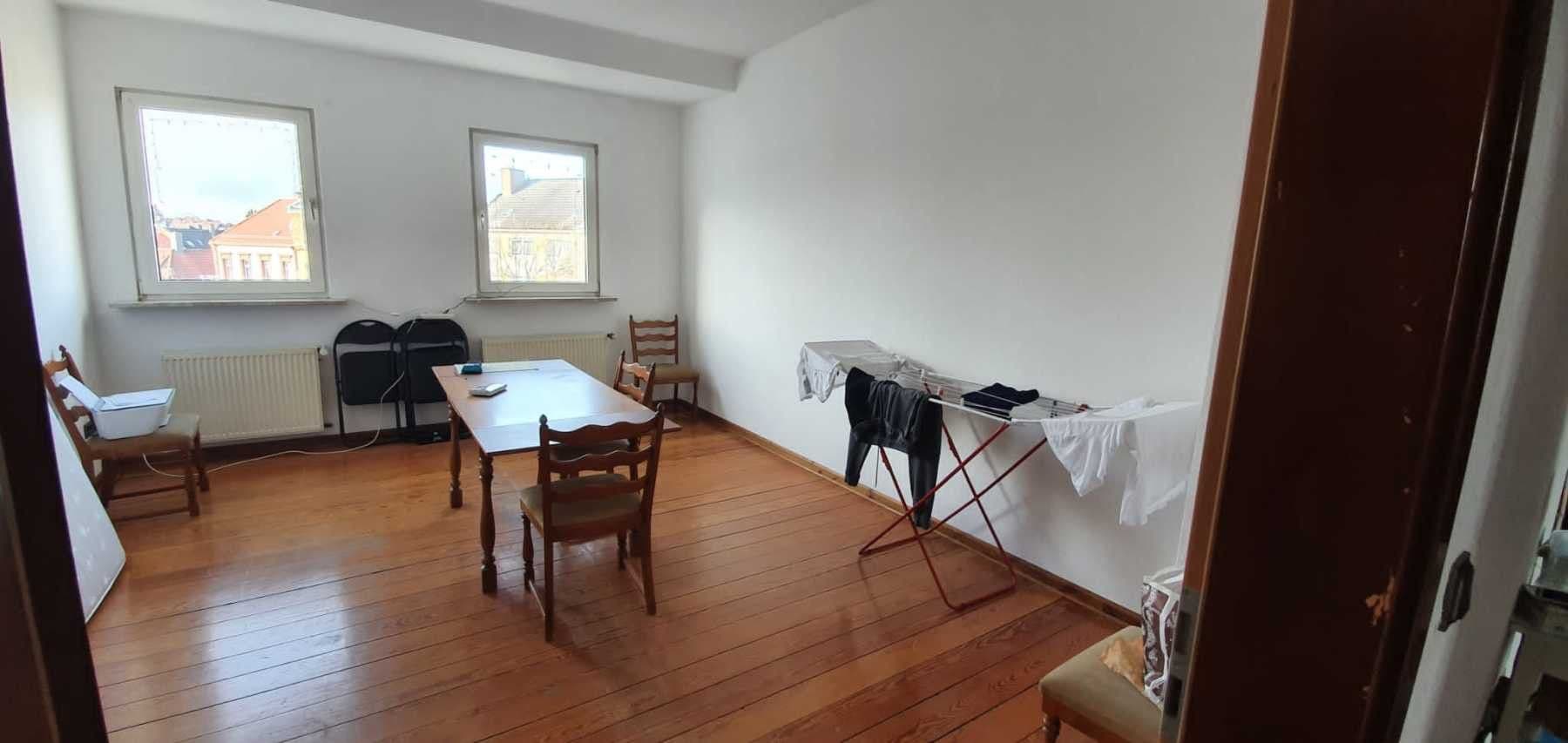 Pronájem bytu 4+1 126 m², Fröhnstraße 61, Pirmasens, Porýní-Falc Pronájem bytu 4+1 126 m², Fröhnstraße 61, Pirmasens, Porýní-Falc