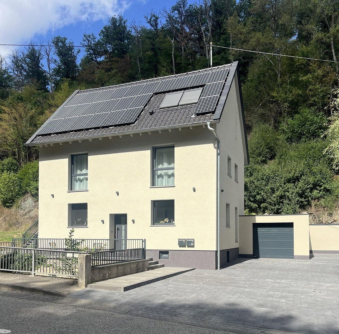 Prodej domu 192 m², pozemek 920 m², Soonwaldstr. 42, Winterburg, Porýní-Falc Prodej domu 192 m², pozemek 920 m², Soonwaldstr. 42, Winterburg, Porýní-Falc